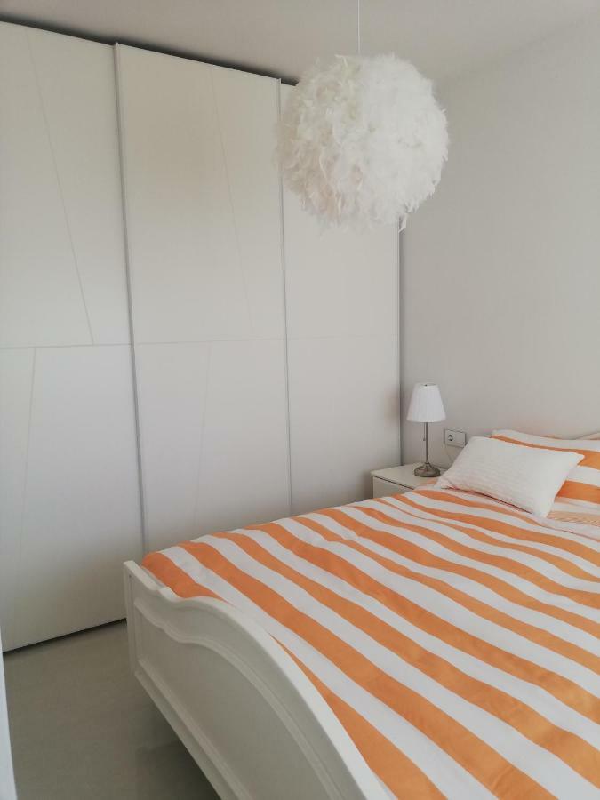 Amay 880 Nr 38 Torrevieja Luaran gambar