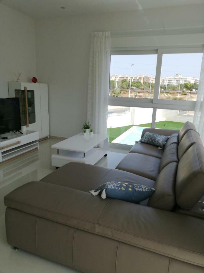 Amay 880 Nr 38 Torrevieja Luaran gambar